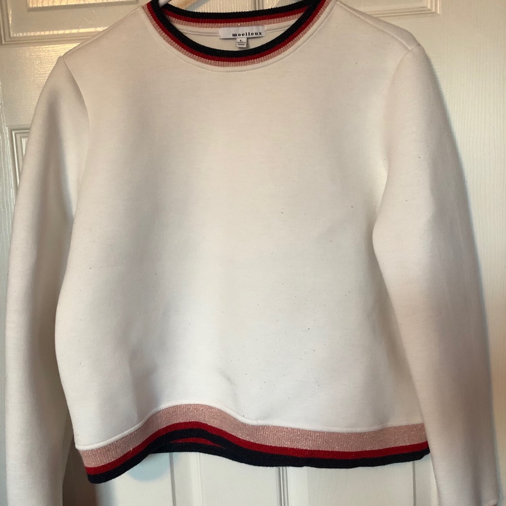 White boxy sweatshirt